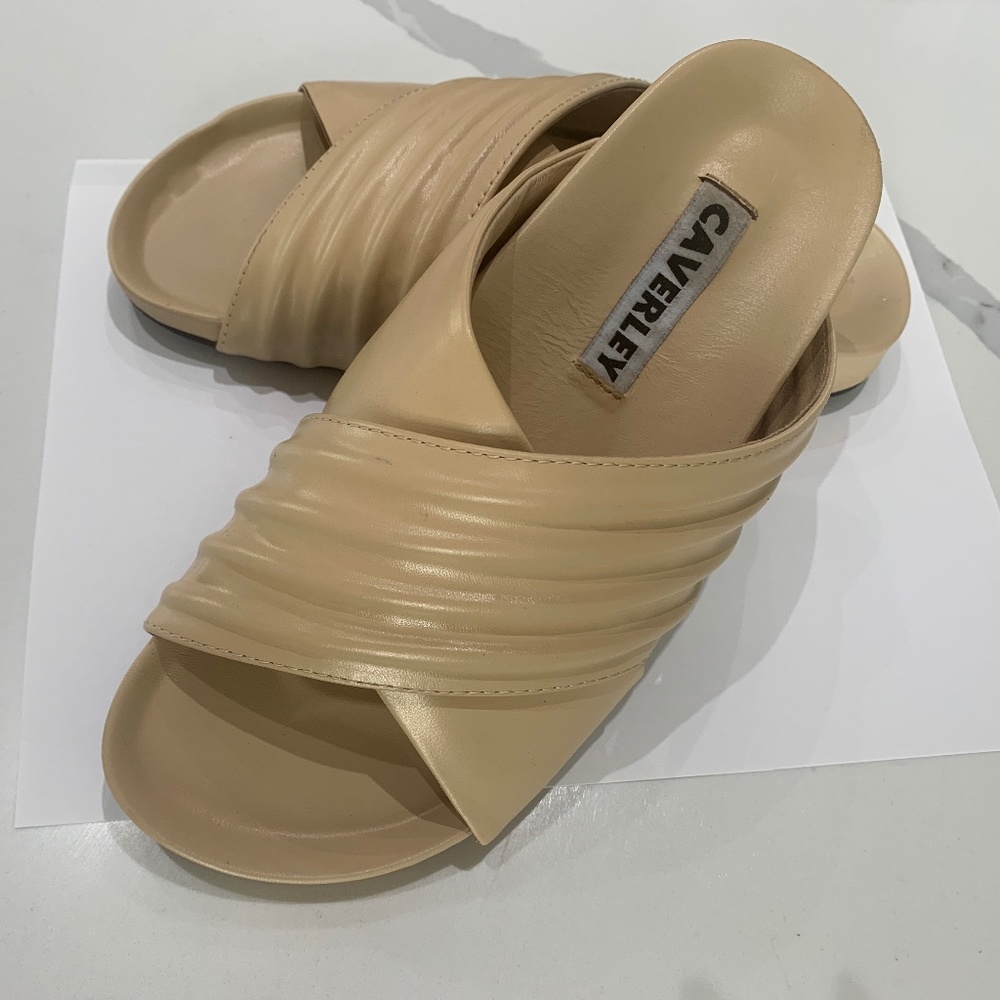 Caverly Leather Prudance Slide